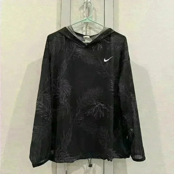 NWT Nike Pro Cover-Up in black/white tropical monstera print Sz L - Picture 2 of 6